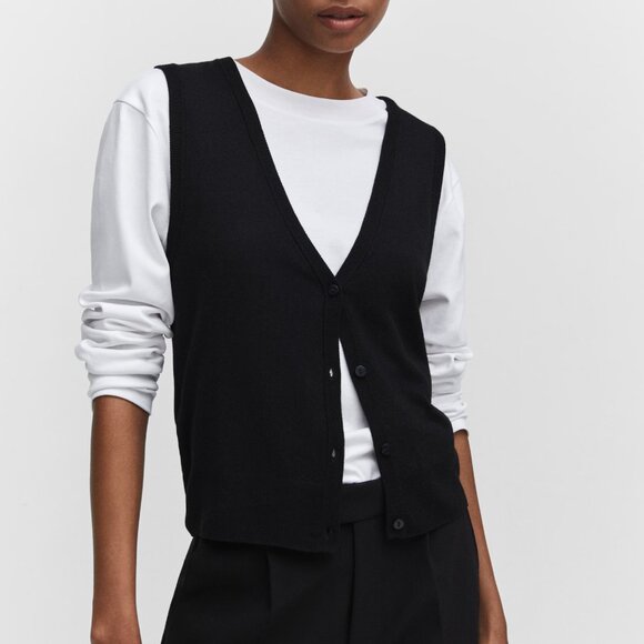 MANGO Fine-knit vest - NWOT - Picture 3 of 5